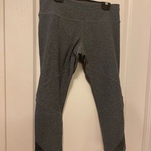 MPG capri grey tights with fuschia zip pocket size L